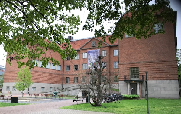 Länsmuseet Gävleborg är återförsäljare av Lipps cerat, produkt från Ockelbo Bi